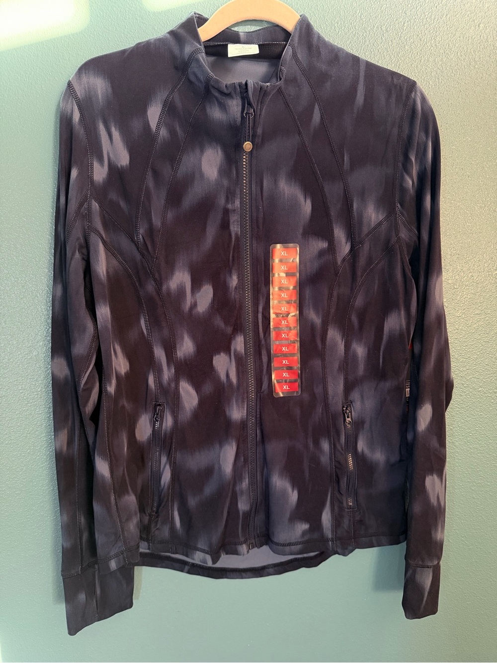 NWT! Women’s Active Black Patterned Zip-Front Jacket